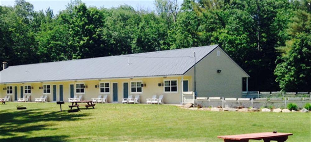 The Villager Motel Бартлет Екстериор снимка